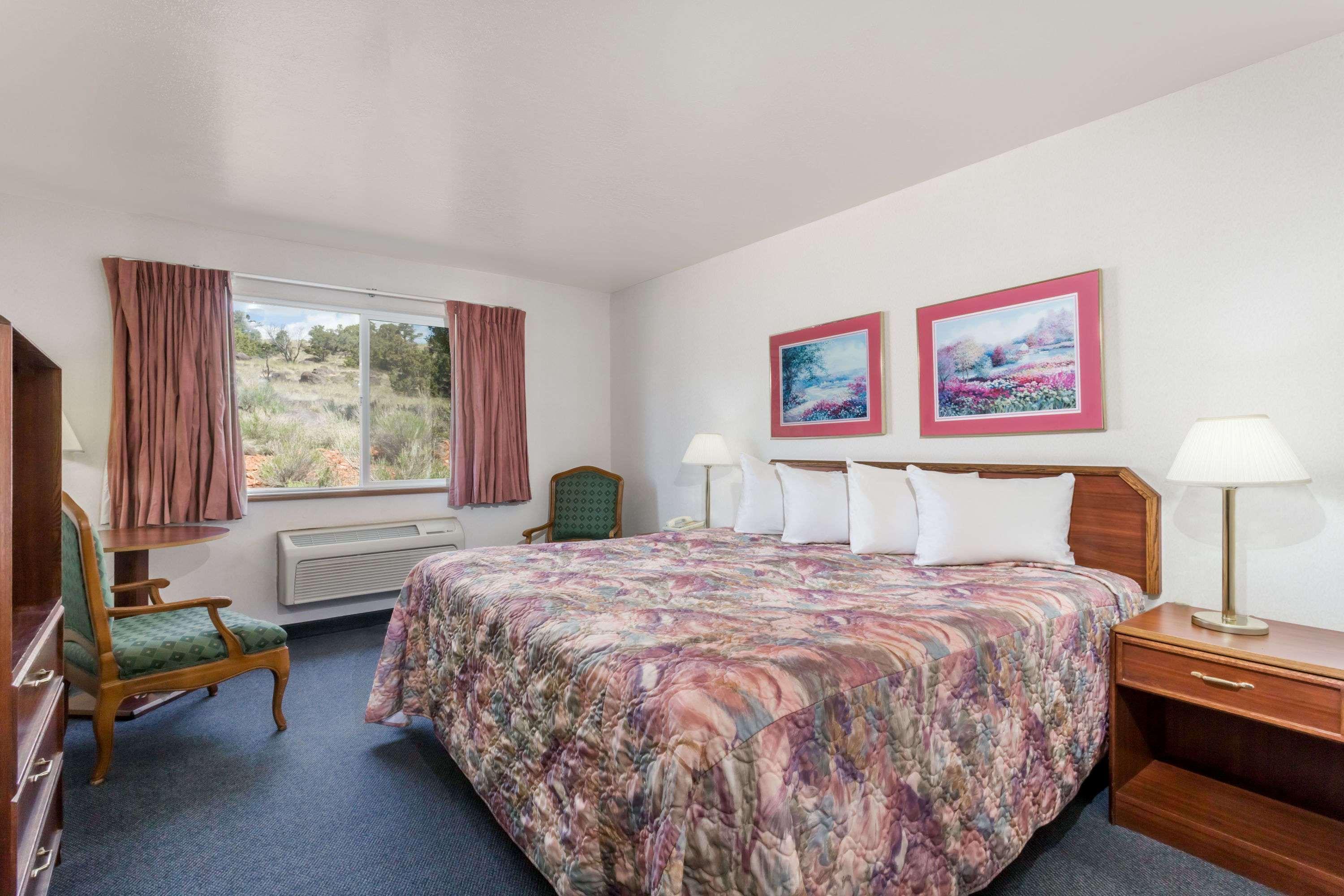 Days By Wyndham Capitol Reef Hotel