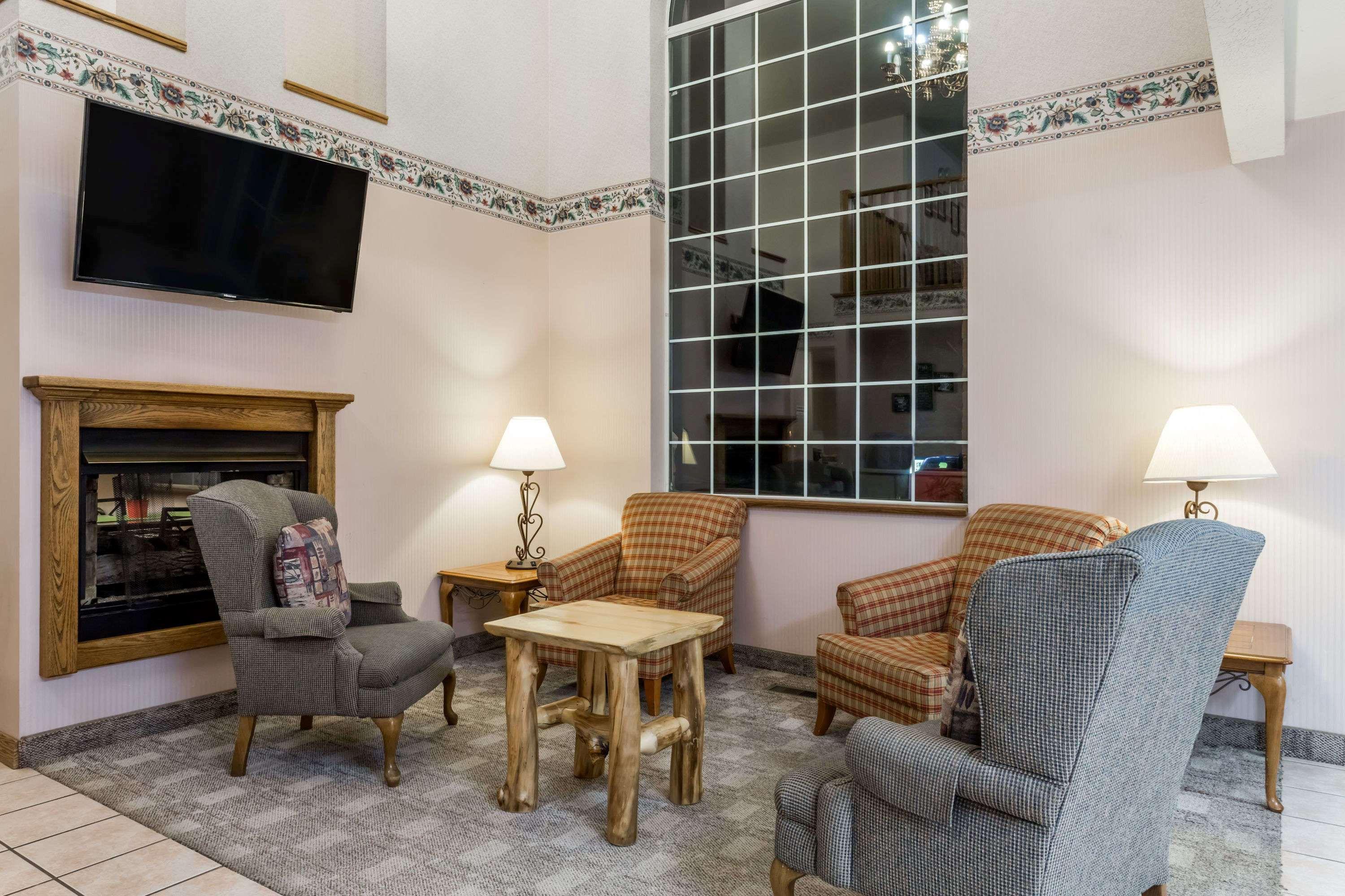 Days By Wyndham Capitol Reef Hotel 2*